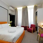 维托丽娅科隆纳旅馆 4* 罗马