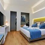 维托丽娅科隆纳旅馆 4*