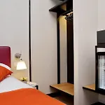 维托丽娅科隆纳旅馆 招待所